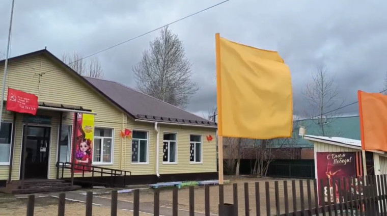 Украшение школы к празднованию юбилея Победы.
